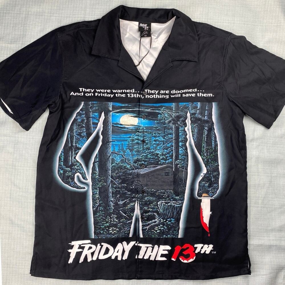 NWOT Friday the 13th Movie Poster Button Down Camp Shirt Men’s sz Large Jason